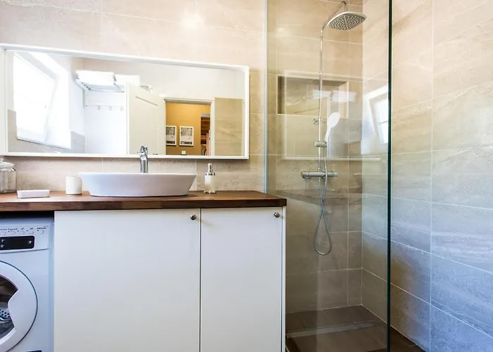 Lucia Holiday home Hlapa